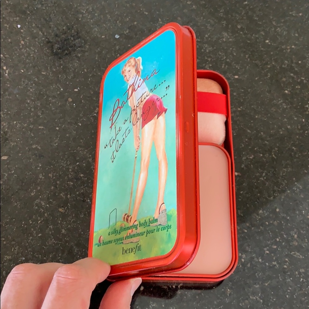 Sought after Benefit Bathina glimmering body balm